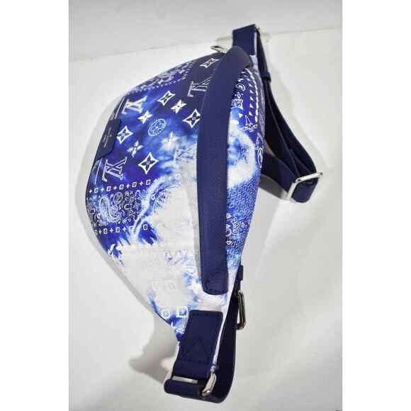 Louis Vuitton Discovery Bumbag PM Bandana Blue Monogram Crossbody Fanny Pack Bag - Picture 8 of 9